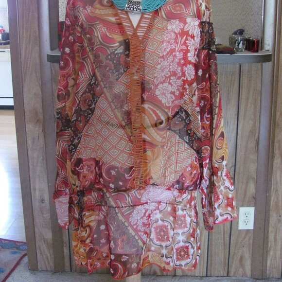 Urban Mangoz  Silk Chiffon Print Top  Brand New - Picture 9 of 10